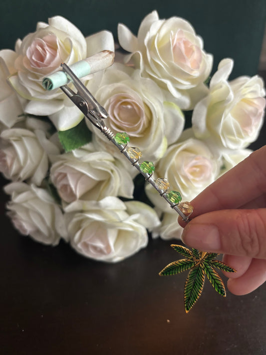 Roll & Reign - Embellished Joint Clip