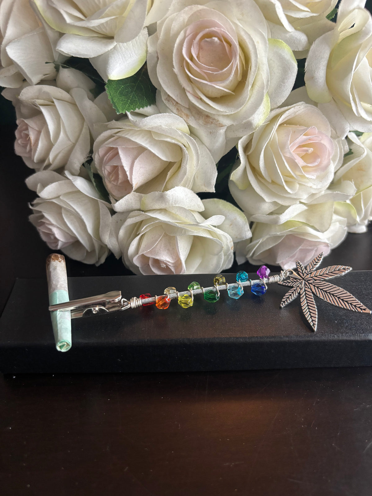 Roll & Reign - Embellished Joint Clip