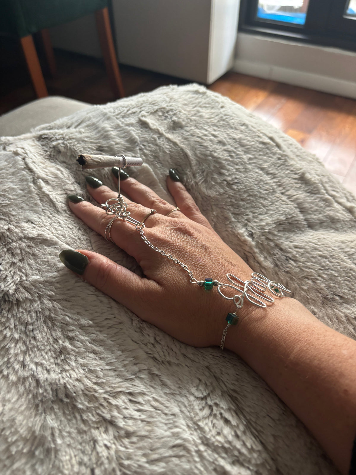 Roll & Reign - Bracelet Chain Joint Holder Ring