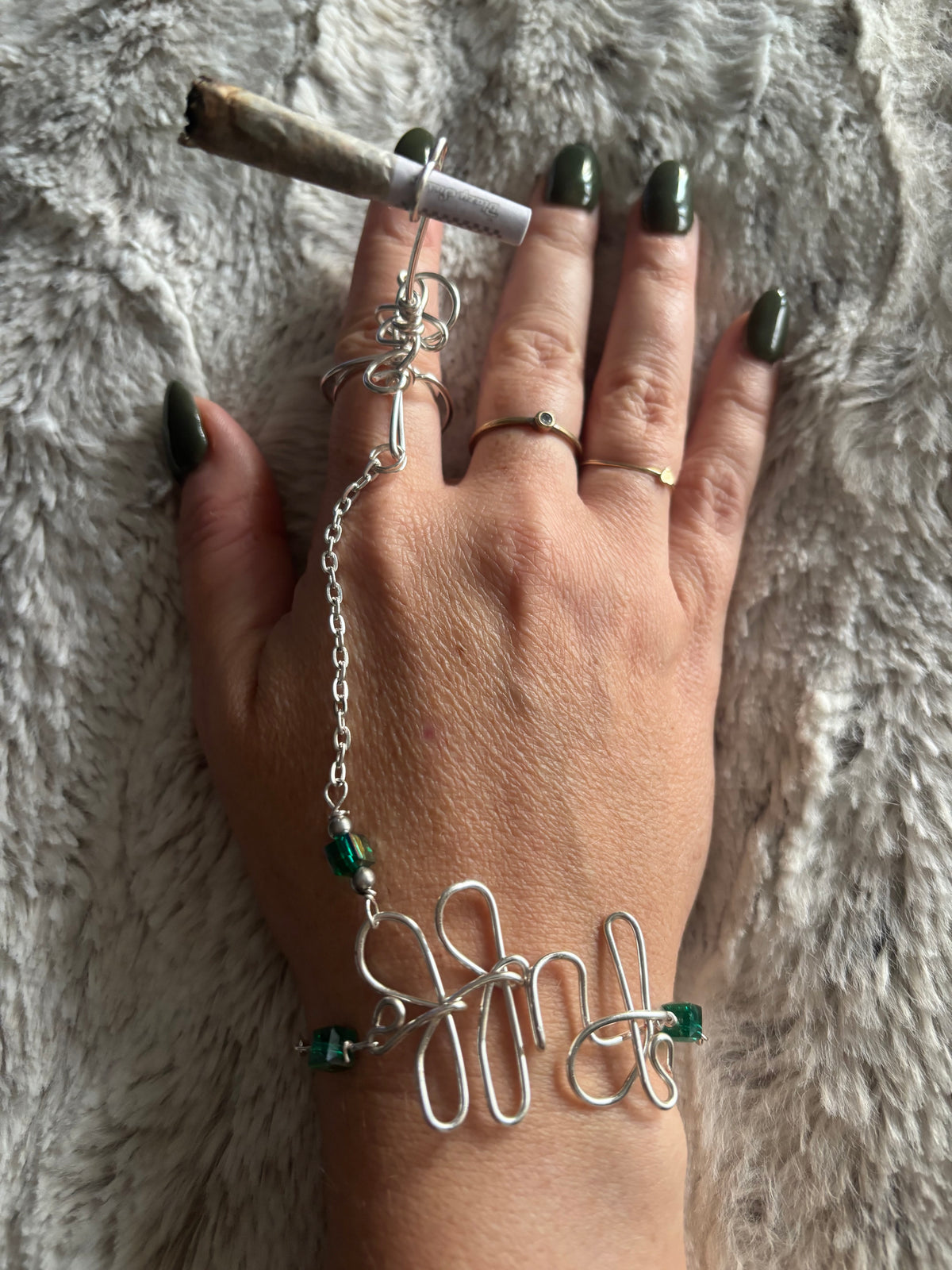 Roll & Reign - Bracelet Chain Joint Holder Ring