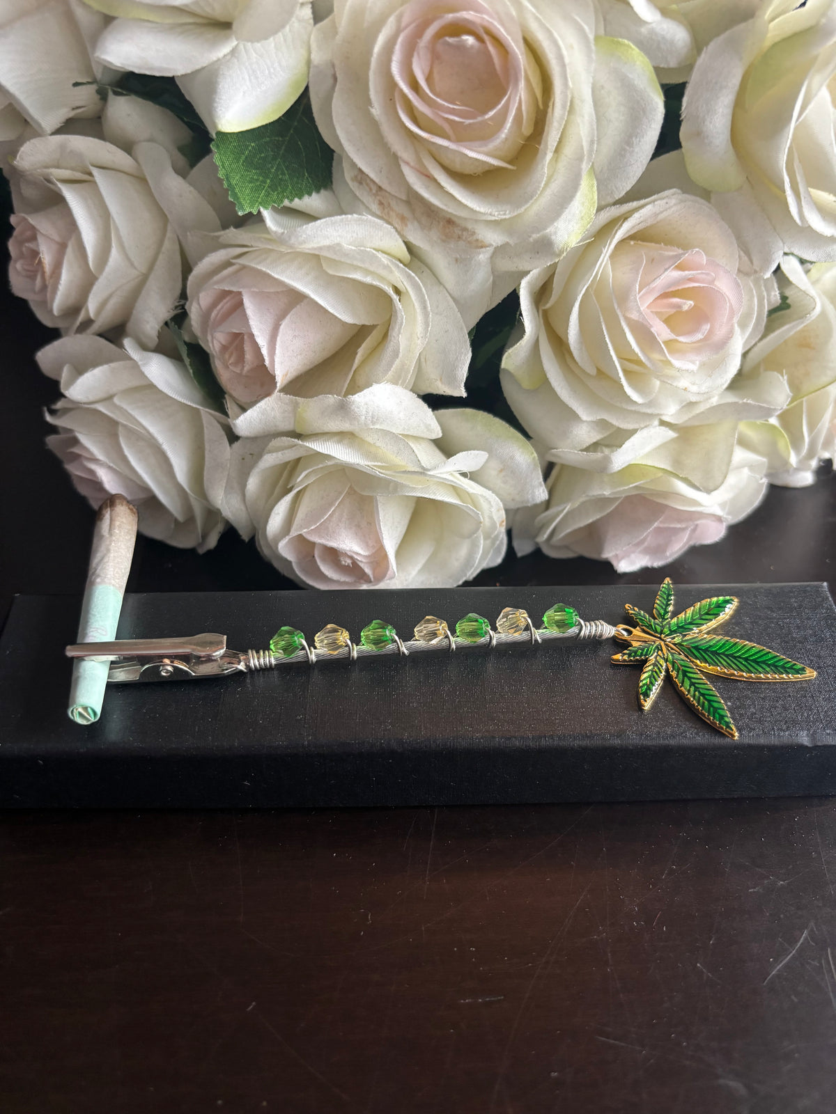 Roll & Reign - Embellished Joint Clip