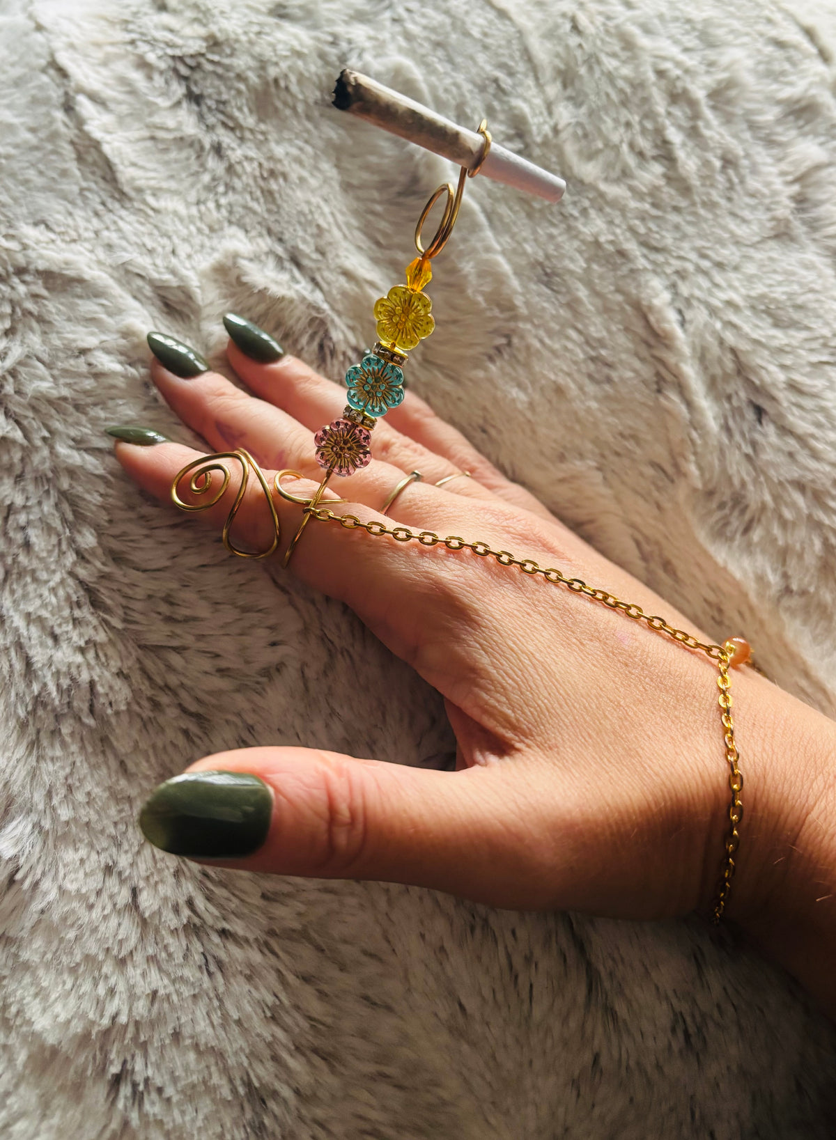 Roll & Reign - Bracelet Chain Joint Holder Ring