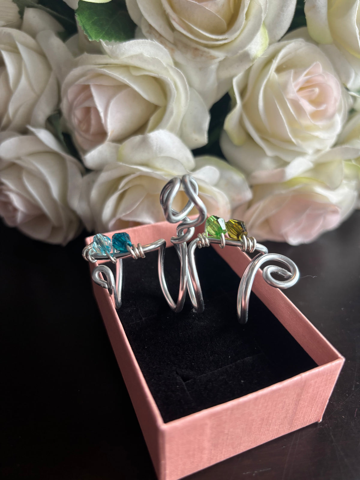Roll & Reign - Wearable Joint Holder Ring fit for a Queen